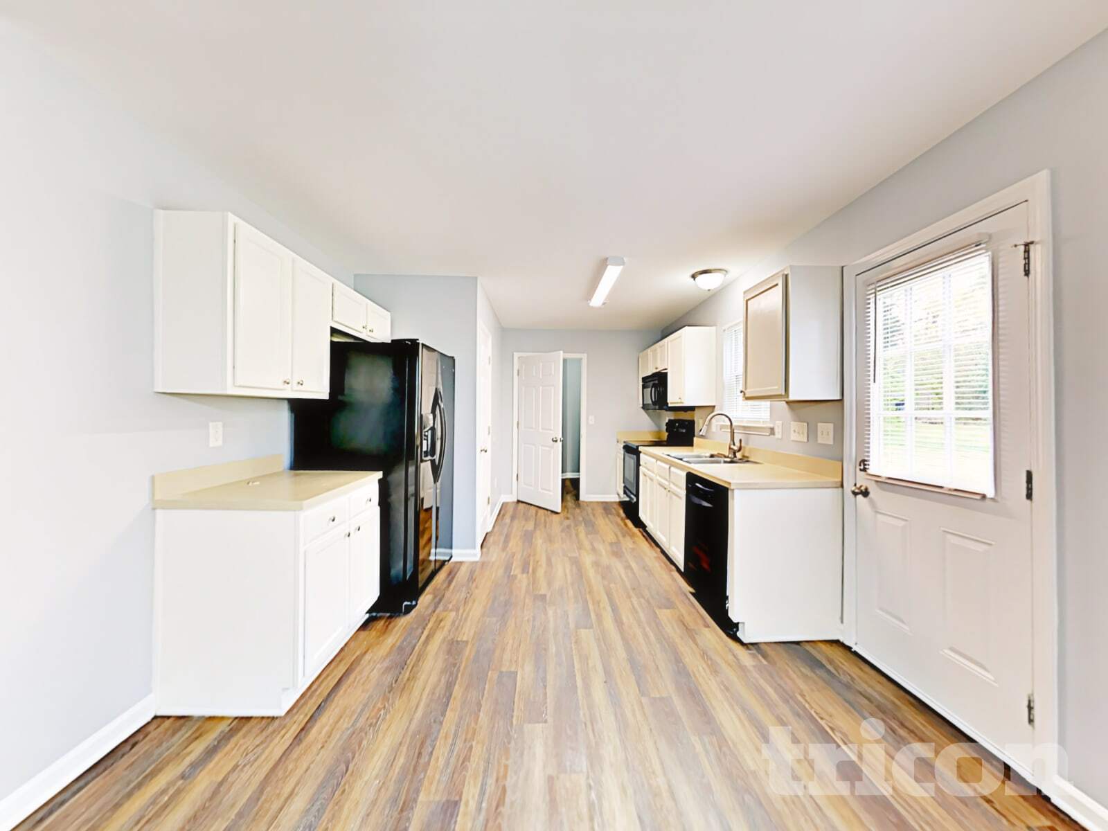 Building Photo - 1204 Thompson Ave