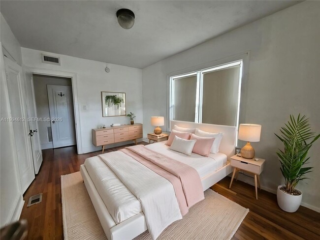 Building Photo - 2385 SW 23rd Terrace