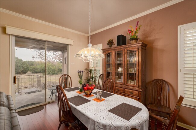 Building Photo - 107 Yaupon Ln