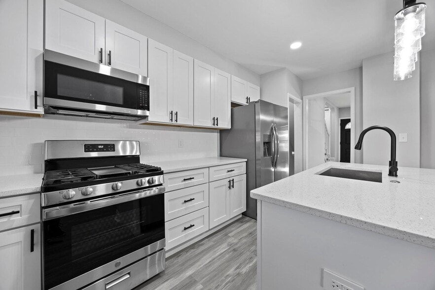 Building Photo - 5716 Leith Walk