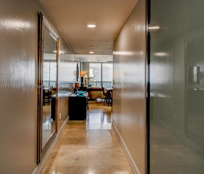 Building Photo - 1830 OCEAN 4710