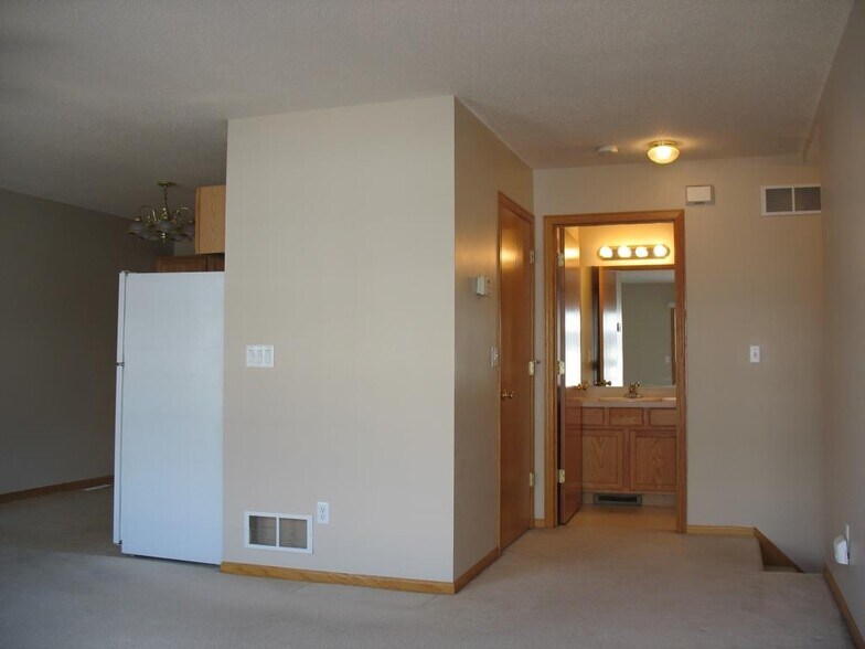 Building Photo - 2501 Cobble Hill Ct