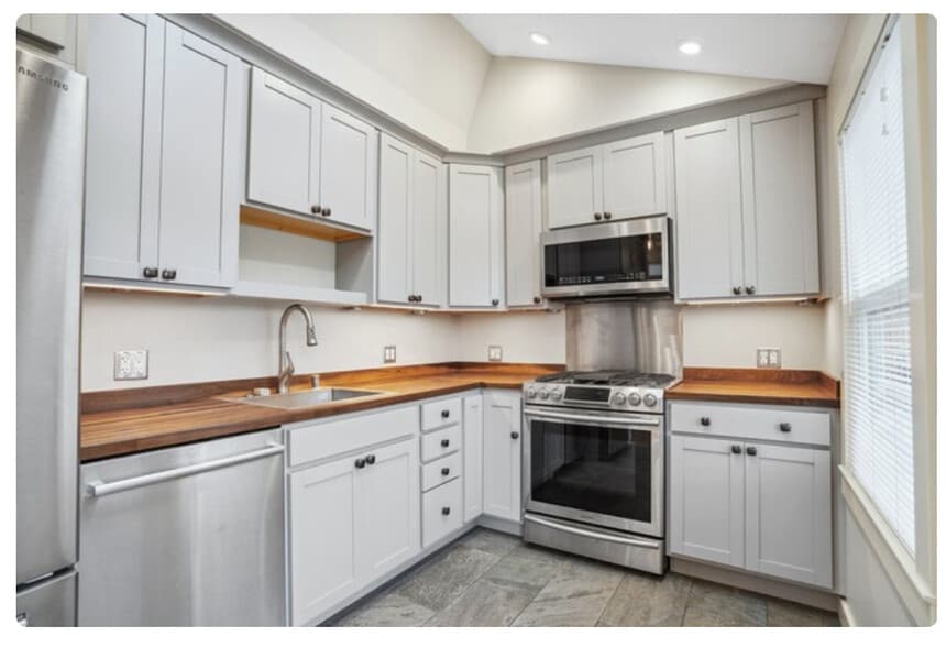 Building Photo - 1428 7th St