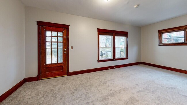 Building Photo - 3210 W 98th St