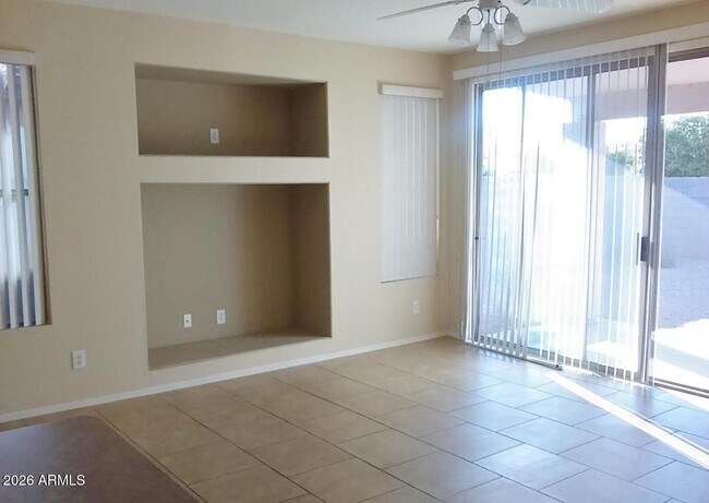 Building Photo - 6597 W Lawrence Ln