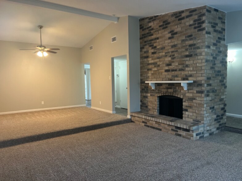 Building Photo - 6532 Ute Ct