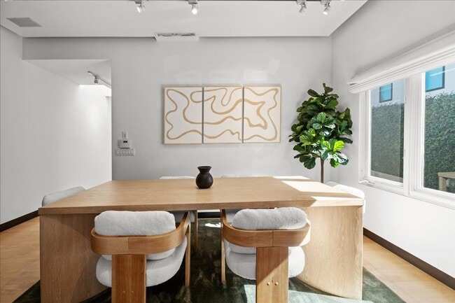 Building Photo - Modern 2BR Architectural + Rooftop in Prime West Hollywood