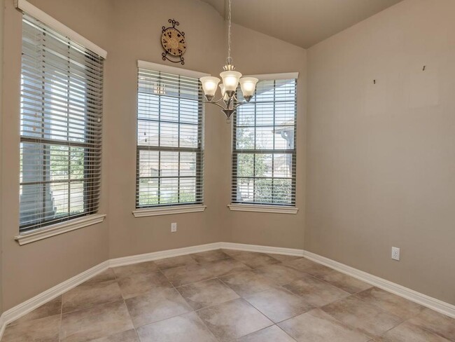 Building Photo - 2104 Granite Hill Dr
