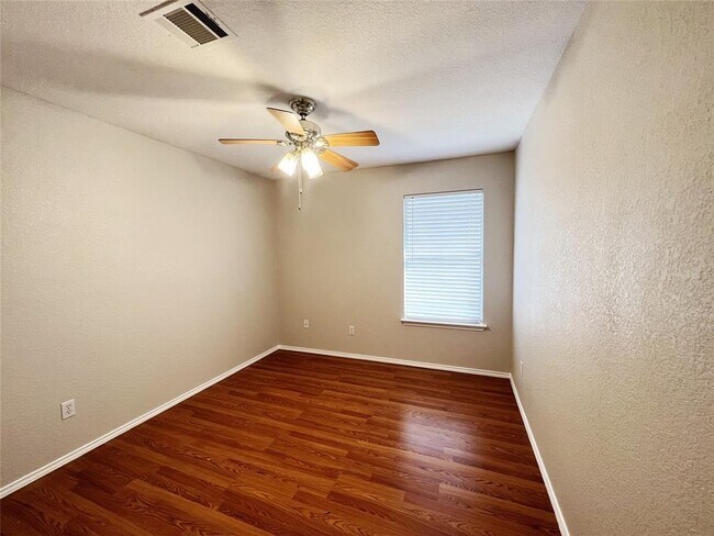 Building Photo - 17301 Dashwood Creek Dr