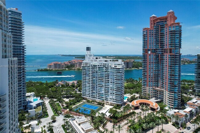 Building Photo - 400 South Pointe Dr