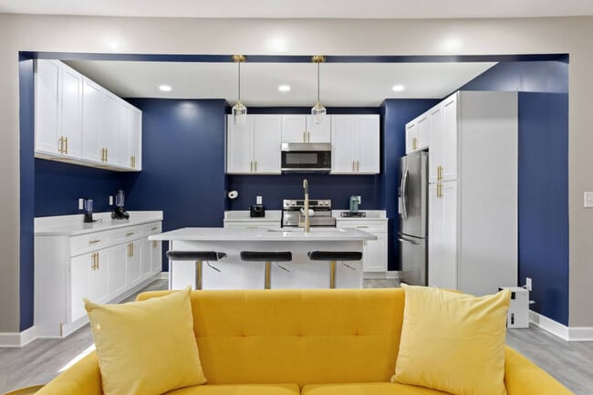 Building Photo - 1523 S East St