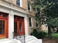 Building Photo - 128 Sewall Ave