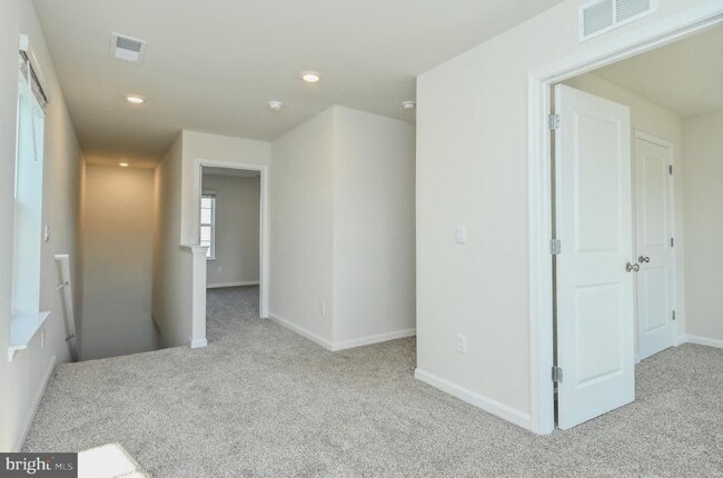Building Photo - 157 Schyrock Dr