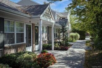 Building Photo - 241 W Main St