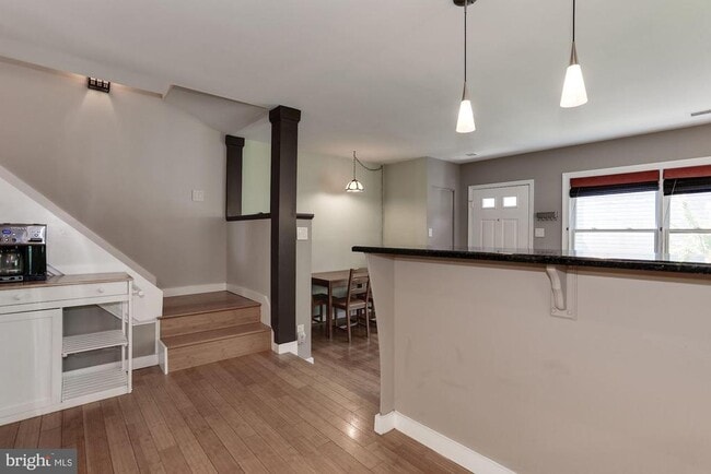 Building Photo - 144 N Bedford St