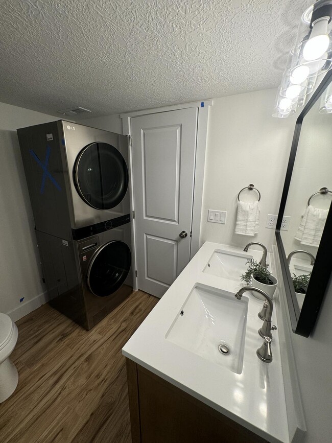 Building Photo - BAILEY BASEMENT (Private)