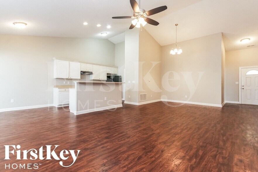 Building Photo - 9778 Rhodes Ln