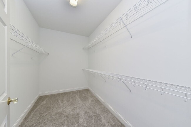 Building Photo - 410 Delnor Glen Dr
