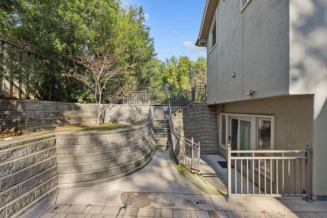 Building Photo - 7BR / 6BA Los Altos Home with Elevator, 3-Car Garage & EV Charging