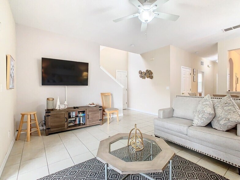 Building Photo - 5722 Delorean Dr