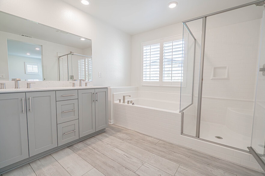 Building Photo - 17047 Zion Dr