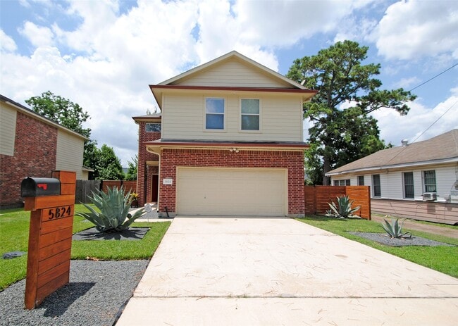 Building Photo - 5824 Grace Ln
