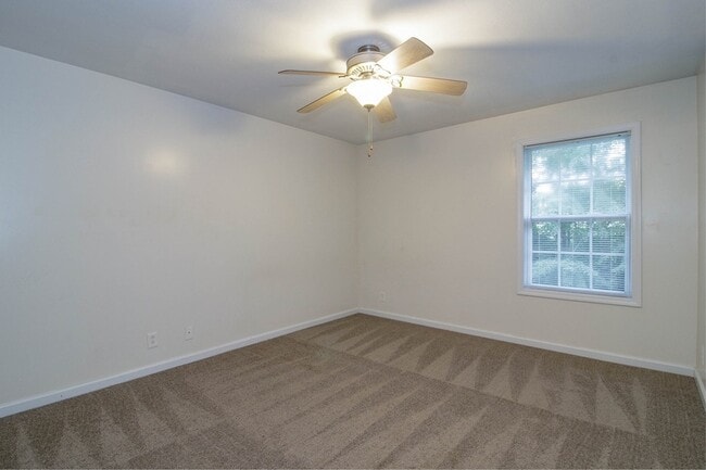 Building Photo - 299 Raleigh Dr