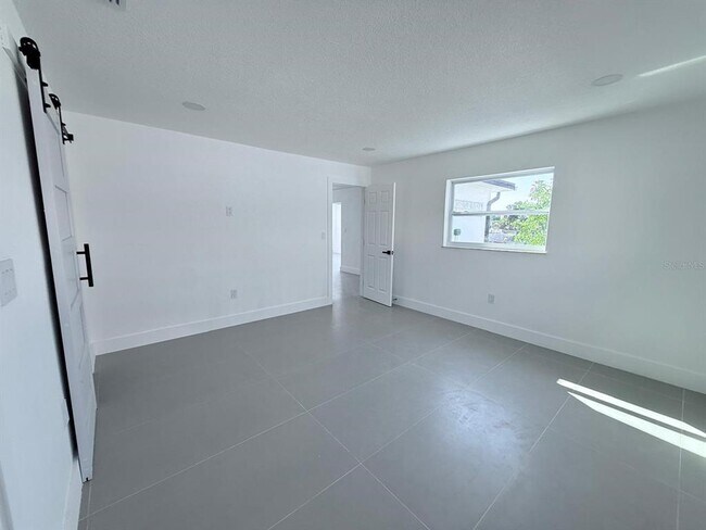 Building Photo - 720 Capri Blvd