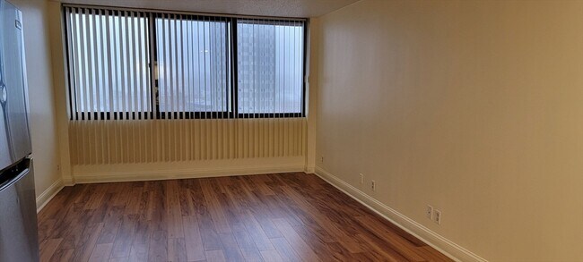 Building Photo - 70 Southbridge St