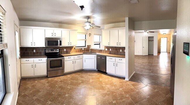 Building Photo - 1102 Katelyn Cir