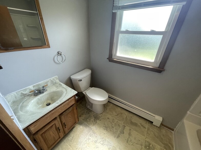 Building Photo - 1876 Murphy Woods Rd