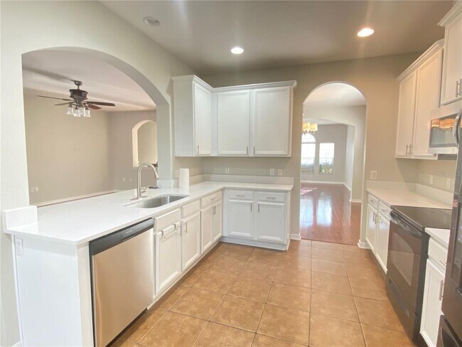 Building Photo - 944 Lost Grove Cir