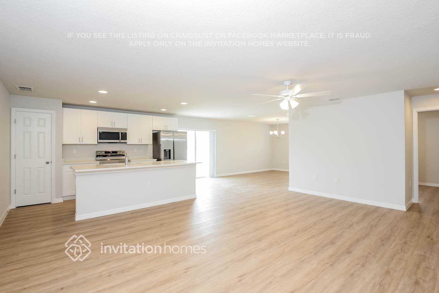 Building Photo - 1021 Quail St SE