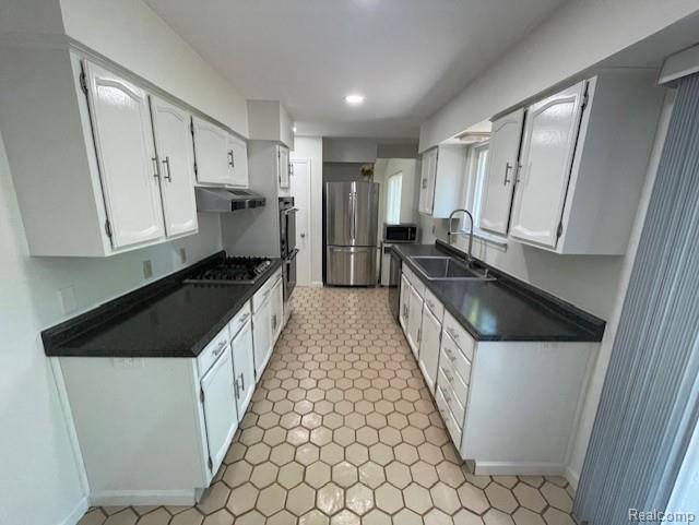 Building Photo - 4970 Foxcroft Dr