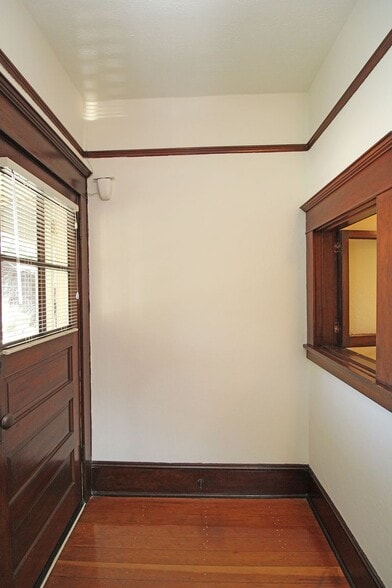 Building Photo - 3628-3634 SE Milwaukie Ave