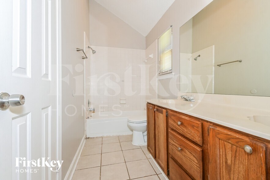 Building Photo - 4865 Water Fowl Ln