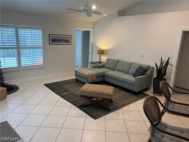 Building Photo - 1166 Royal Palm Dr