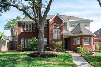 Building Photo - 4700 Broadmoor Dr