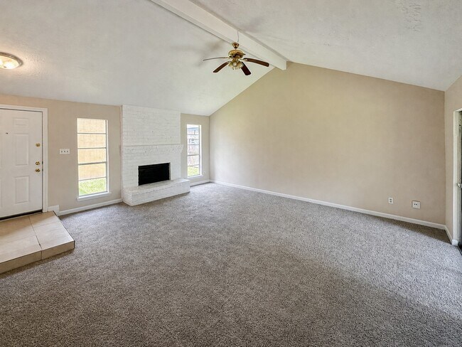 Building Photo - 8710 Parkway Forest Dr