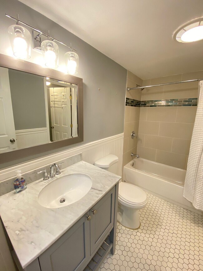 710 Parr Meadow Dr 710 Parr Meadow Dr Newburgh NY 12550 Apartment