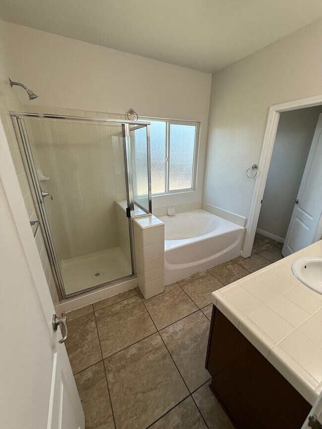 Building Photo - 2623 Bagwell Ct