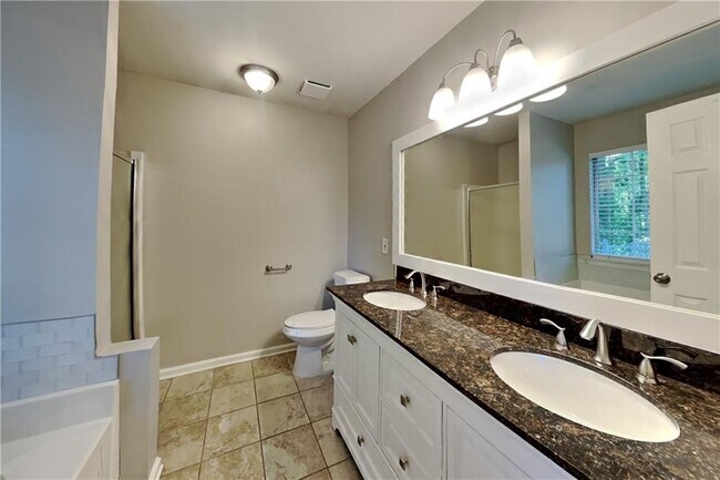 Building Photo - 8435 Sapphire Ln