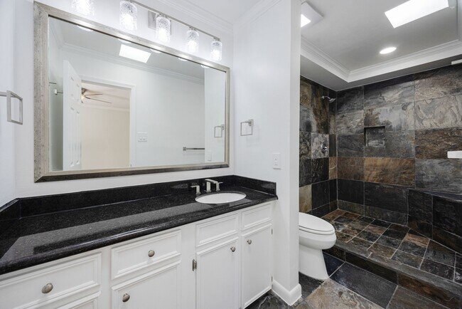 Building Photo - 1114 Augusta Dr