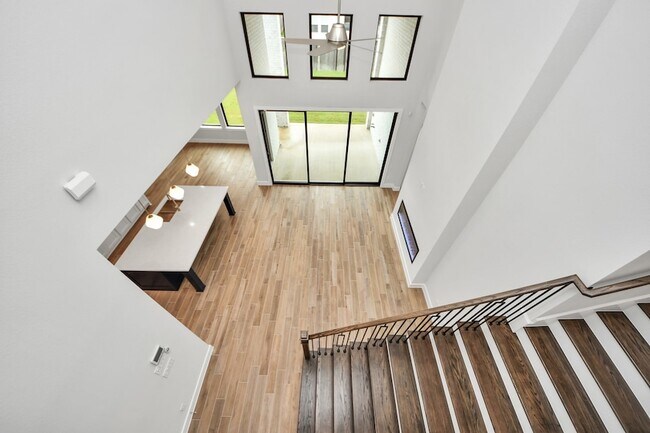 Building Photo - 26907 Southwick Vly Ln