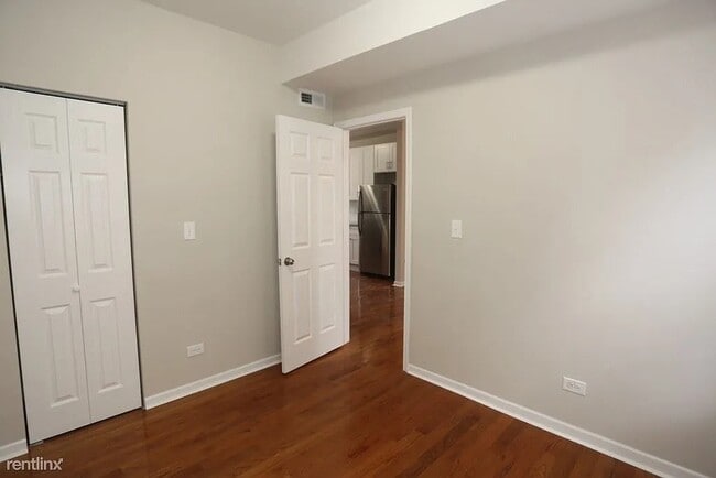 Building Photo - 3916 W Altgeld St