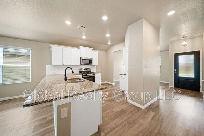 Building Photo - 14947 Cheshire Way