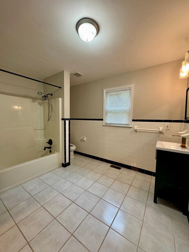 Building Photo - 2720 Hazel St