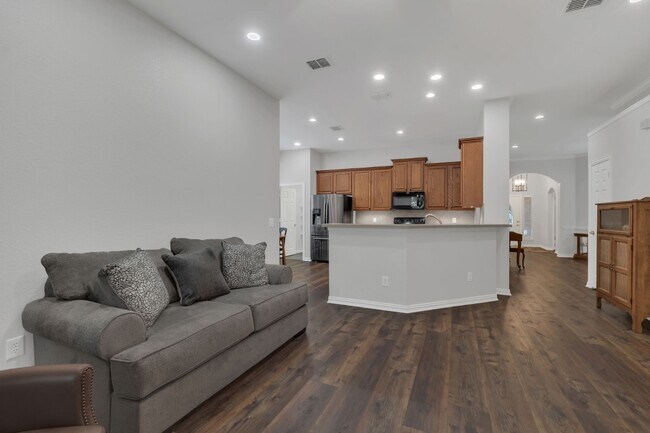 Building Photo - Herritage Ranch Gem