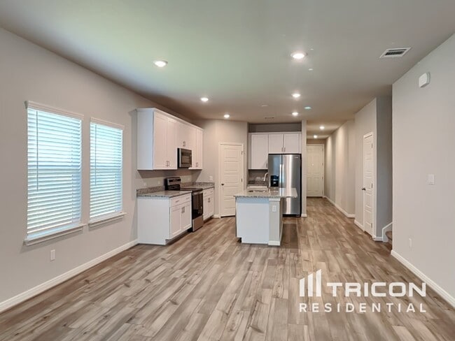 Building Photo - 5803 Nyla Wy