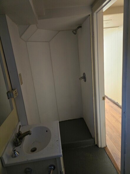 Building Photo - 809 S Busey Ave